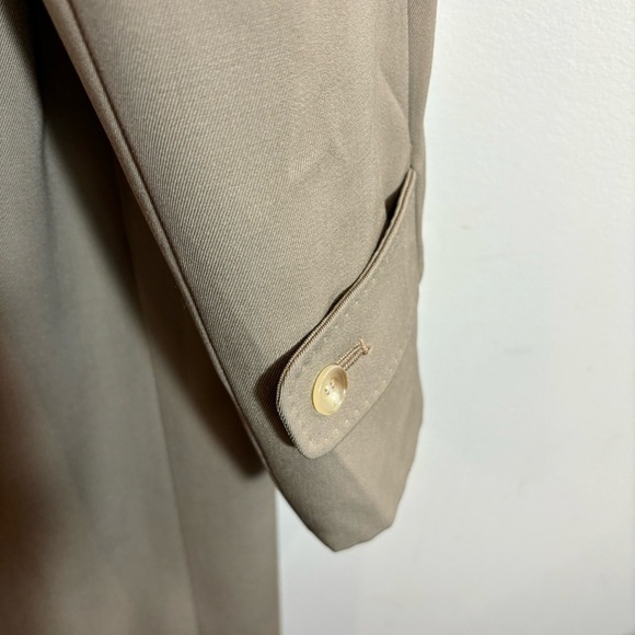 AQUASCUTUM Sz 38R Wool Lined Many  Pockets Slit in Back Buttoned Trenchcoat - Picture 8 of 16